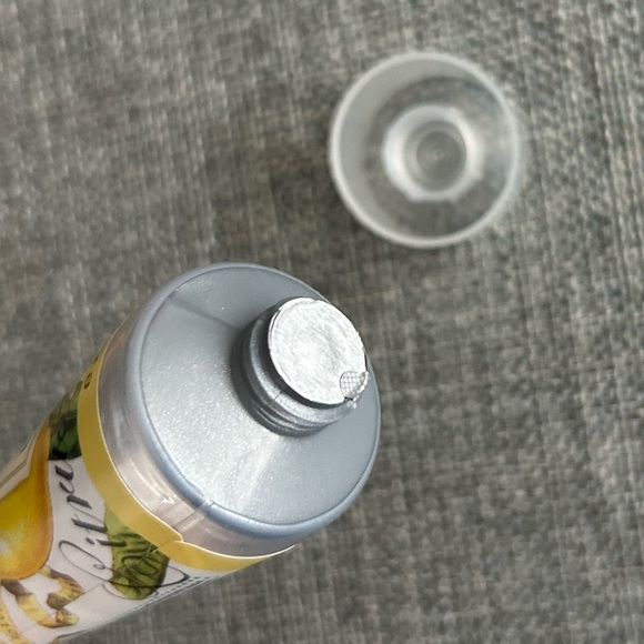 Michel Design Works Lemon Basil Hand Cream 2.5 oz - Picture 3 of 4